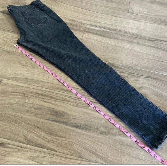 City Streets blue small checker patterned jeans size 11. - Picture 6 of 8